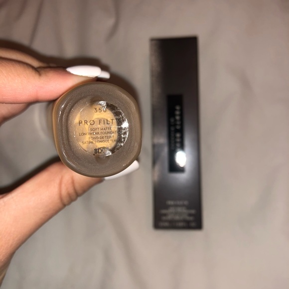 FENTY BEAUTY Pro Filt’r Soft Matte Foundation - Picture 2 of 5